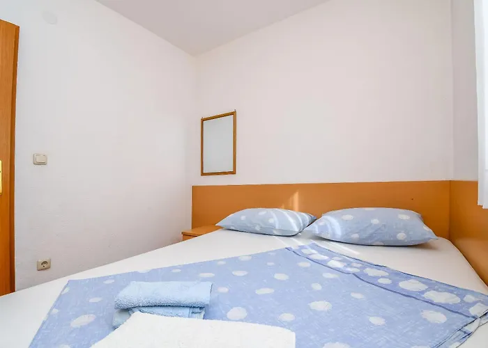 Apartments Jakov