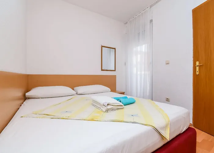 Apartments Jakov