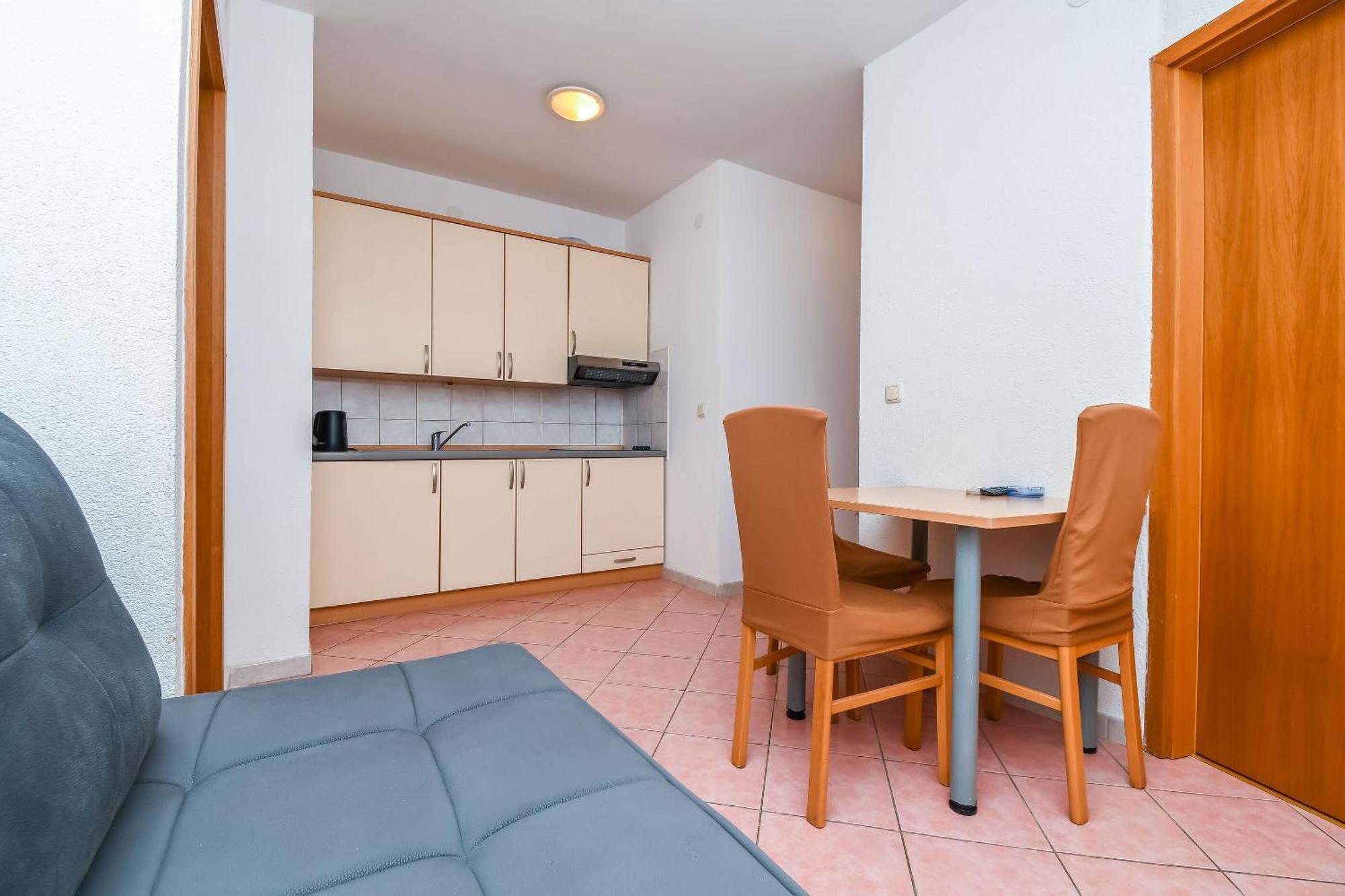 Jakov Apartment